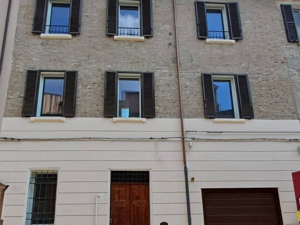 casa indipendente in vendita a Ferrara