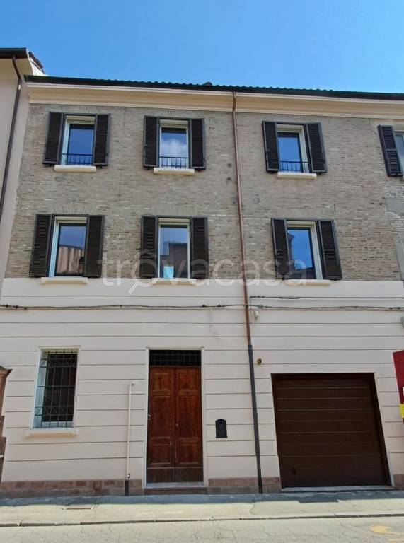 casa indipendente in vendita a Ferrara