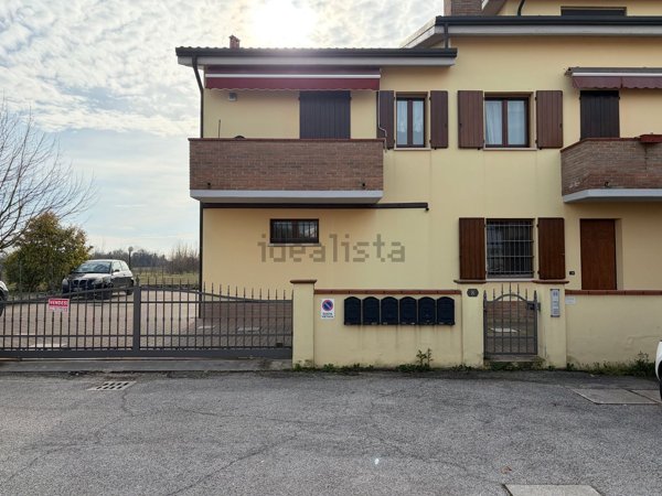 appartamento in vendita a Ferrara in zona Centro Storico