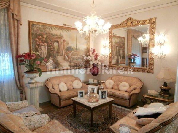 casa indipendente in vendita a Ferrara