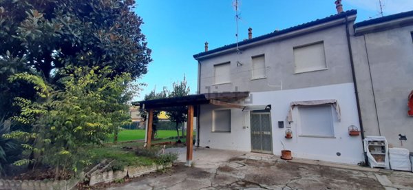 casa indipendente in vendita a Ferrara in zona Porotto / Cassana