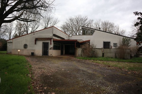 casa indipendente in vendita a Ferrara