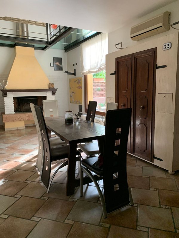 casa indipendente in vendita a Ferrara in zona Arianuova