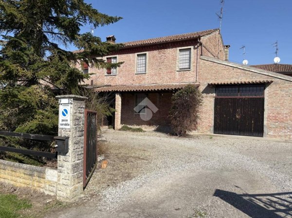 casa indipendente in vendita a Ferrara in zona Cona
