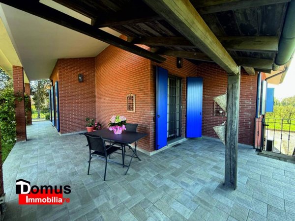 casa indipendente in vendita a Ferrara in zona Cona