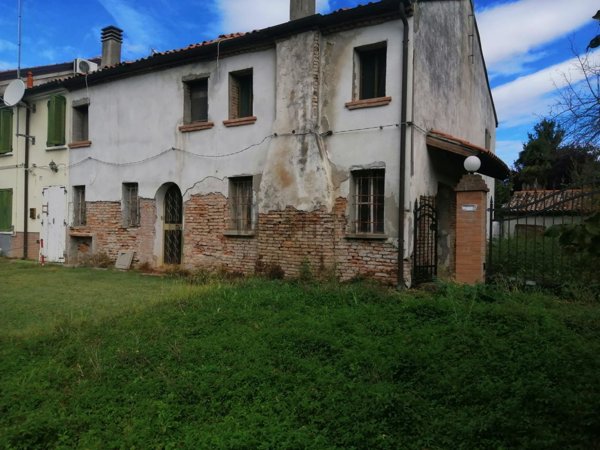 casa semindipendente in vendita a Ferrara in zona Monestirolo
