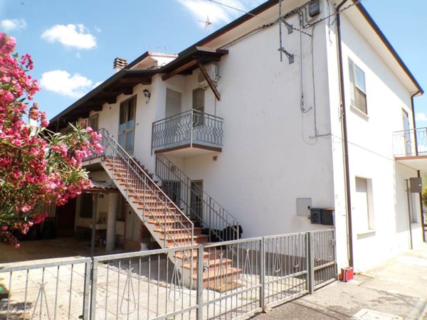 appartamento in vendita a Ferrara in zona Centro Storico