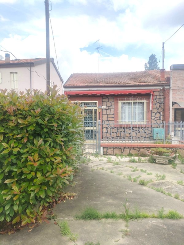 casa indipendente in vendita a Ferrara