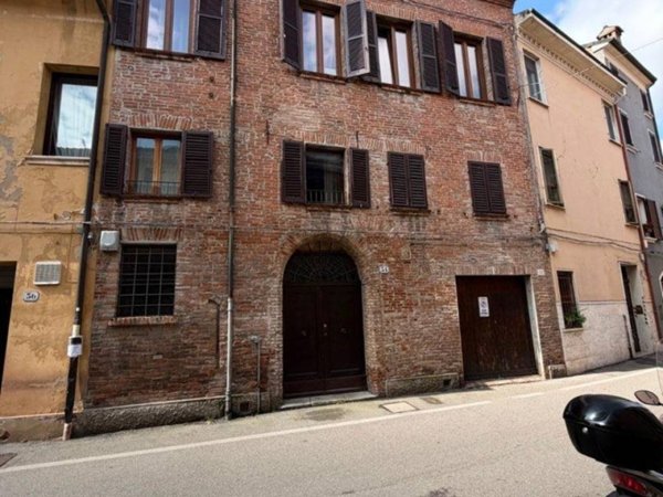 appartamento in vendita a Ferrara in zona Centro Storico