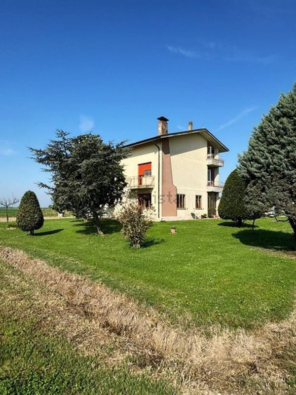 casa indipendente in vendita a Ferrara in zona San Bartolomeo in Bosco