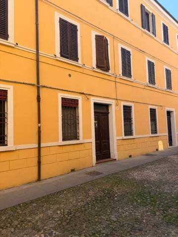 appartamento in vendita a Ferrara in zona Centro Storico
