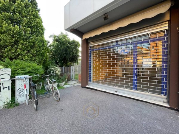 negozio in vendita a Ferrara in zona Centro Storico