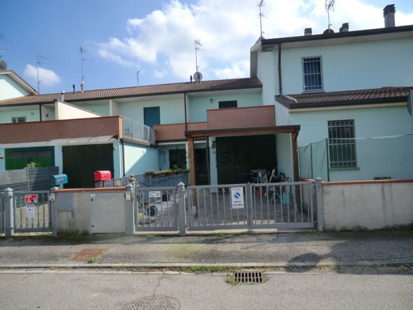 casa indipendente in vendita a Ferrara in zona Sant'Egidio / Gaibanella