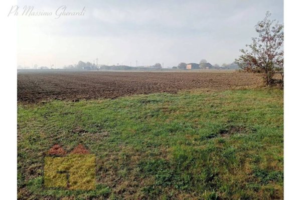 locale di sgombero in vendita a Ferrara in zona San Martino