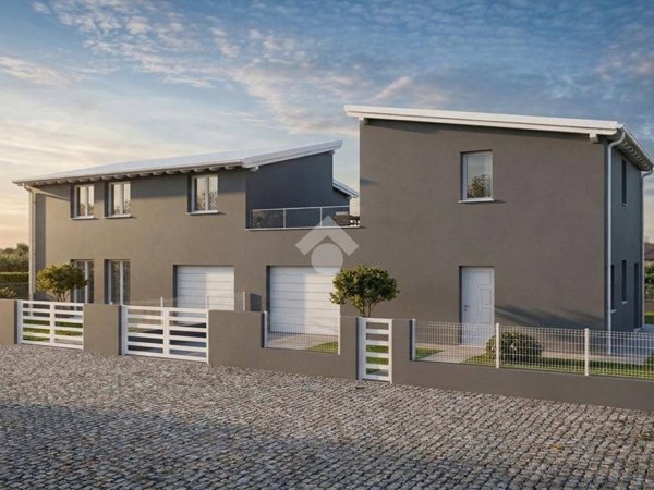 casa indipendente in vendita a Ferrara