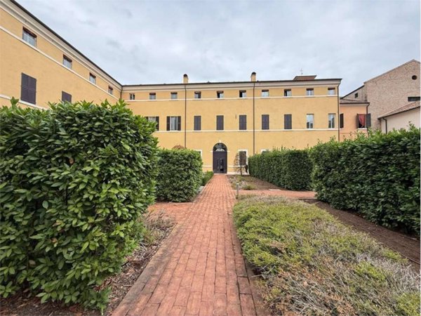 appartamento in vendita a Ferrara in zona Centro Storico