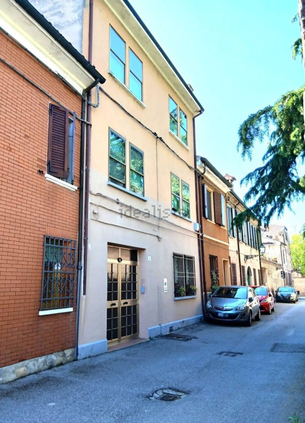 appartamento in vendita a Ferrara in zona Centro Storico