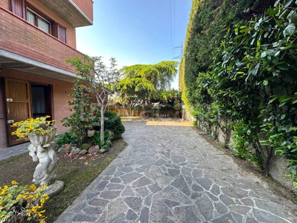 casa indipendente in vendita a Ferrara in zona Pontegradella