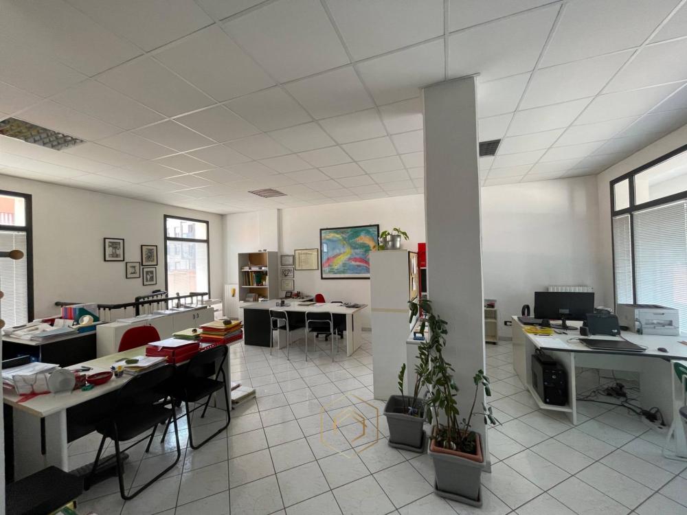 ufficio in vendita a Ferrara in zona Centro Storico