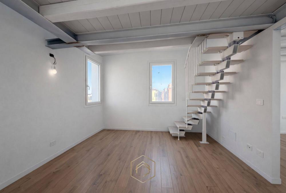 appartamento in vendita a Ferrara in zona Centro Storico