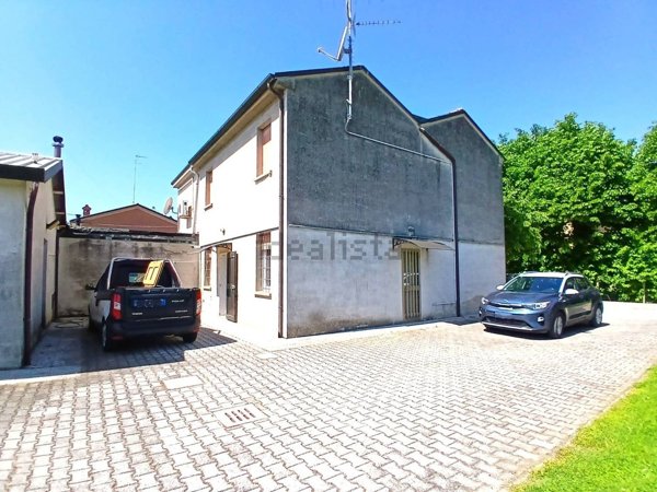 casa indipendente in vendita a Ferrara in zona San Martino