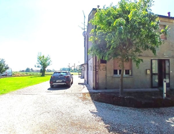 casa indipendente in vendita a Ferrara in zona San Martino