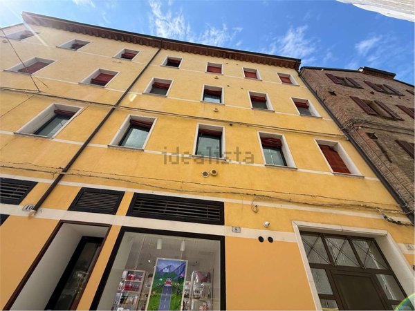 appartamento in vendita a Ferrara in zona Centro Storico