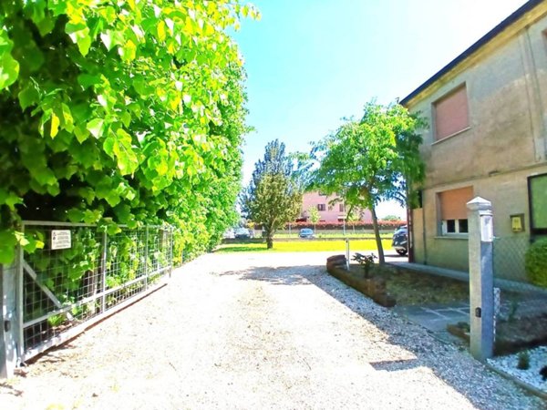 casa indipendente in vendita a Ferrara in zona San Martino