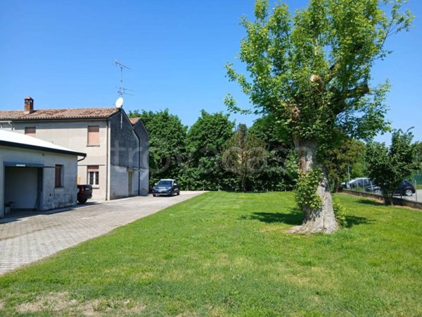 casa indipendente in vendita a Ferrara in zona San Martino