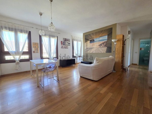 appartamento in vendita a Ferrara in zona Centro Storico