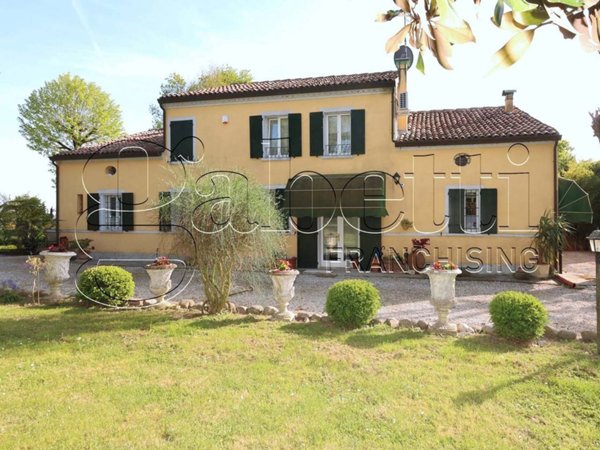 casa indipendente in vendita a Ferrara in zona Aguscello