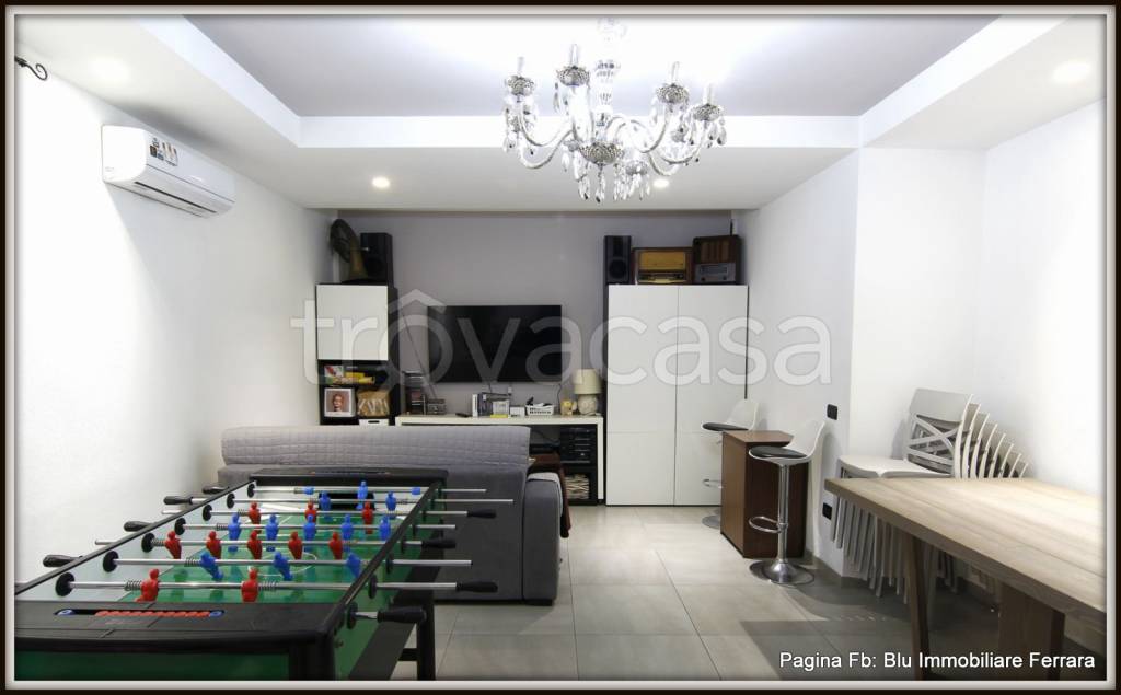 casa indipendente in vendita a Ferrara