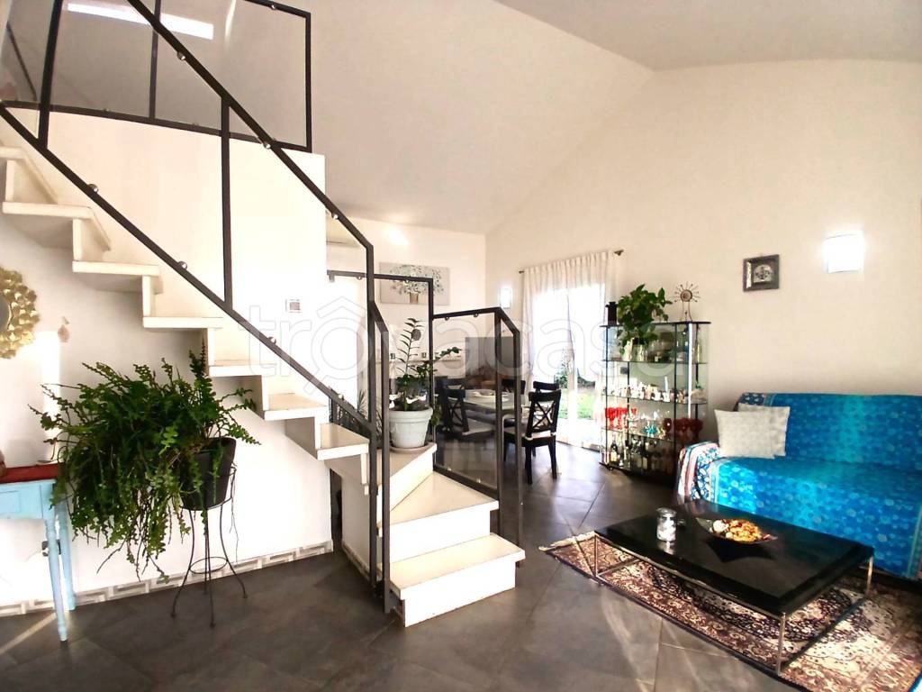 casa indipendente in vendita a Ferrara in zona Contrapò
