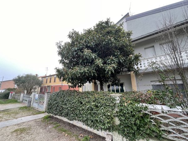 casa indipendente in vendita a Ferrara in zona Cona