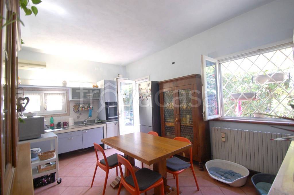 casa indipendente in vendita a Ferrara