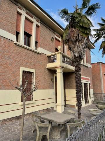 casa indipendente in vendita a Ferrara in zona Porotto / Cassana