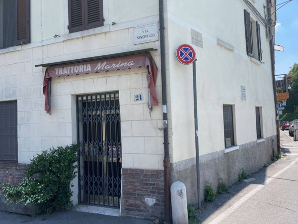 negozio in vendita a Ferrara in zona Centro Storico