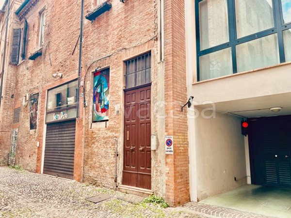 appartamento in vendita a Ferrara in zona Centro Storico