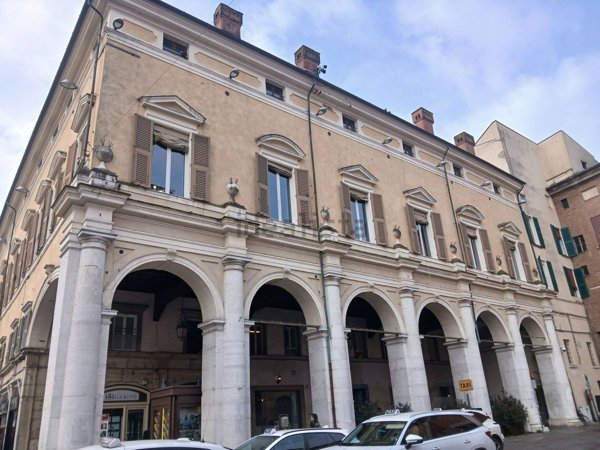 ufficio in vendita a Ferrara