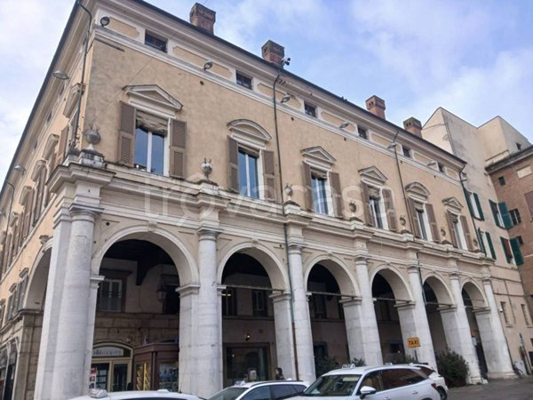 ufficio in vendita a Ferrara in zona Centro Storico