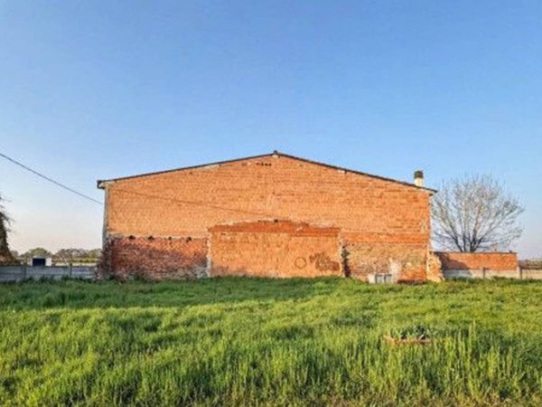 terreno edificabile in vendita a Ferrara in zona Fossanova San Biagio