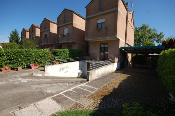 casa indipendente in vendita a Ferrara in zona Pontegradella