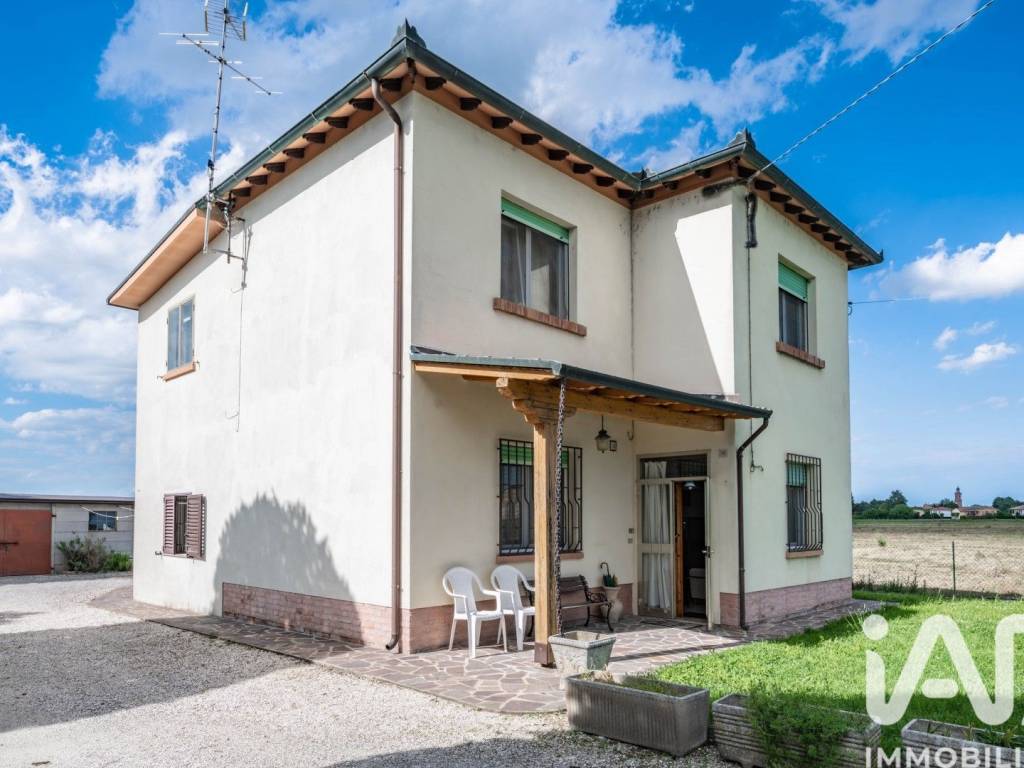 casa indipendente in vendita a Ferrara in zona San Martino