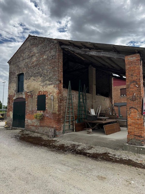 appartamento in vendita a Ferrara in zona Codrea