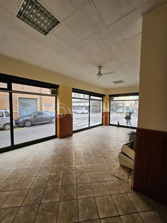 negozio in vendita a Ferrara in zona Centro Storico