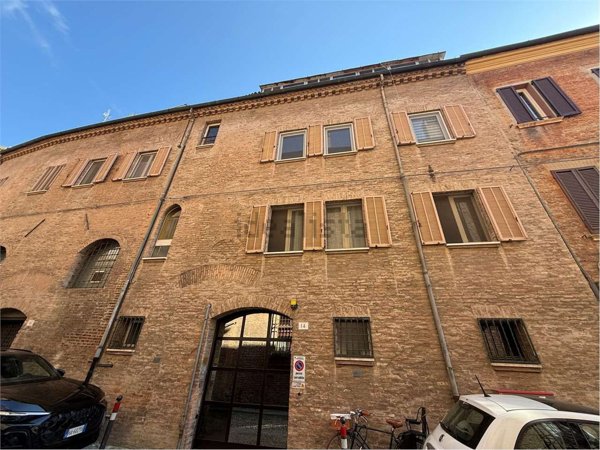 appartamento in vendita a Ferrara in zona Centro Storico