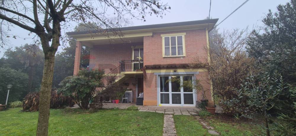 casa indipendente in vendita a Ferrara