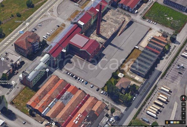 negozio in vendita a Ferrara in zona Pontelagoscuro
