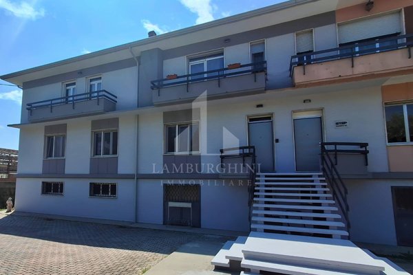 casa indipendente in vendita a Ferrara in zona Centro Storico