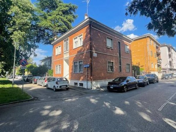 casa indipendente in vendita a Ferrara in zona Centro Storico